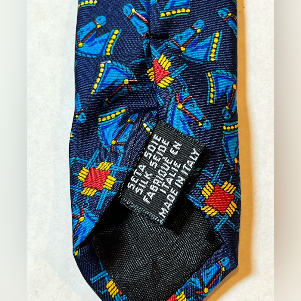 Longchamp Vintage Italian Silk Horse Head Tie in Blue Design - Picture 7 of 7
